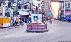 কুমিল্লা নগরীজুড়ে দৃষ্টিনন্দন শিল্পকর্ম