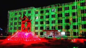 বিজয় দিবসে লাল সবুজের আলোয় ঝলমল করছে কুমিল্লা শহর
